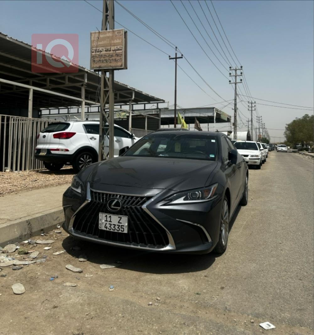 Lexus ES